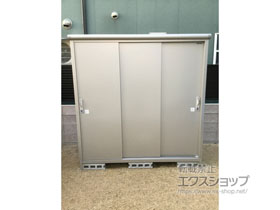 の物置・屋外倉庫 エスモ 一般型 1950×900×1959 ESE-1909A-SS 施工例