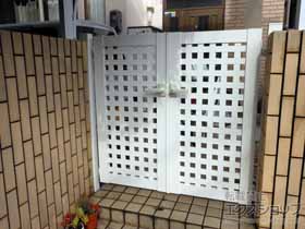 の門扉 シンプレオ門扉11型 太井桁格子 両開き 門柱使用 施工例