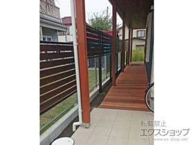 Value Selectのフェンス・柵・塀 モクアルフェンス 横板タイプ 2段支柱 自立建て用（パネル1段） 施工例