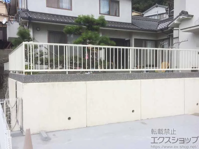 Value Selectのフェンス・柵・塀 ミエッタフェンス 防犯たて格子タイプ 自由柱施工 施工例