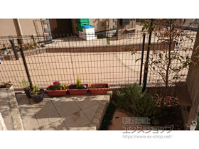 のフェンス・柵 イーネットフェンス1F型 自由柱施工 施工例