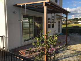 のテラス屋根 サザンテラス (フレーム仕様) テラスタイプ 単体 積雪〜20cm対応＋吊り下げ式 固定物干し ロング 2本入り 施工例