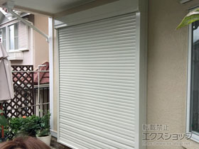の窓シャッター 【特注】リフォームシャッター クワトロ 電動式 施工例