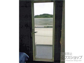 の二重窓（内窓） インプラス ダストバリア仕様 テラスドア 外観左吊元 施工例