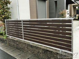 のフェンス・柵 ルシアスフェンスF04型 横板 複合カラー 自由柱施工 施工例
