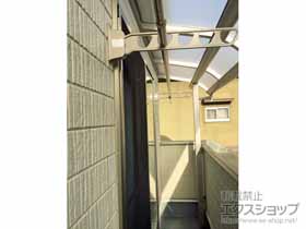 のバルコニー・ベランダ屋根 ヴェクターテラス R型 屋根タイプ 連棟 積雪〜20cm対応 施工例