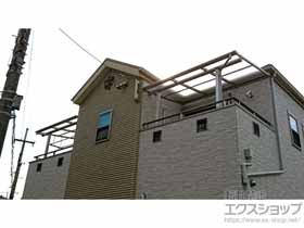 のバルコニー・ベランダ屋根 ヴェクターテラス F型 屋根タイプ 単体 積雪〜20cm対応＋ヴェクターテラス 吊り下げ式物干し 標準 2本入り 施工例