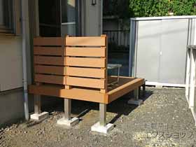 のウッドデッキ リウッドデッキ 200＋リウッドデッキフェンス3型〈横スリット〉 施工例