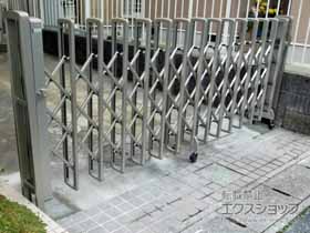 のカーゲート レイオス1型 ノンレール 片開き 30S 施工例