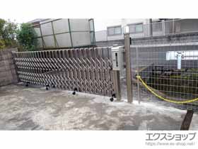 のカーゲート トリップゲート ペットガード型 ノンレール 片開き 54S 施工例