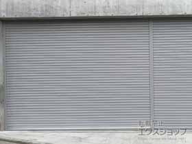 のガレージシャッター プラテアII スチールタイプ 内蔵電動式 施工例