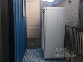 の物置・屋外倉庫 エスモ 一般型 1950×750×1959 ESE-1907A-PW 施工例