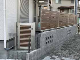 の門扉 ルシアス門扉CW04型 横目隠し 片開き 複合カラー 門柱使用 施工例