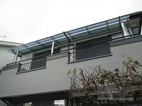 のバルコニー・ベランダ屋根 ヴェクターテラス R型 屋根タイプ 連棟 積雪〜20cm対応 施工例