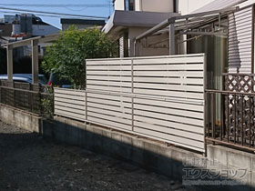 のフェンス・柵 シンプレオフェンスSY1型 横半目隠し 自由柱施工 施工例