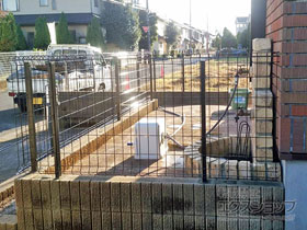 のフェンス・柵 イーネットフェンス1F型 自由柱タイプ 施工例