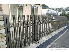 のカーゲート アルシャインII PG型R(ペットガード) Aタイプ 両開き親子 （150+590）WP 施工例