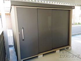 の物置・屋外倉庫 エスケーエイト SK8-130 一般型 2600×1600×1940 SK8-130-GK 施工例