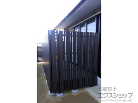 のフェンス・柵 タテイタスタイル 120+45サイズ 隙間20mm 施工例