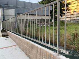 のフェンス・柵 ミエッタフェンス 防犯たて格子タイプ 自由柱施工 施工例