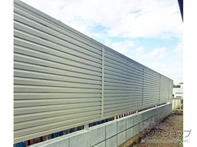 のフェンス・柵 ミエーネフェンス 目隠しルーバータイプ 自由柱施工 施工例