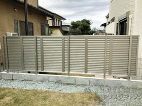のフェンス・柵 シンプレオフェンス13型 ルーバー 自由柱施工 施工例