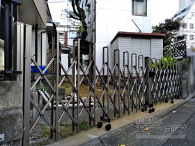 のカーゲート トリップゲート RA型 ノンレール 両開き 54W(27S+27M) 施工例