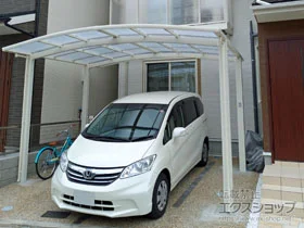 LIXIL(リクシル)のカーポート ネスカR (ラウンドスタイル) ワイド 積雪～20cm対応 施工例