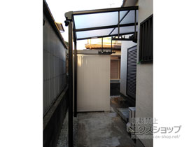 のテラス屋根 ヴェクターテラス F型 テラスタイプ 単体 積雪〜20cm対応＋ヴェクターテラス 吊り下げ式 固定物干し 標準 2本入×1セット 施工例