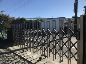 のカーゲート トリップゲート RC型 ノンレール 片開き 36S 施工例