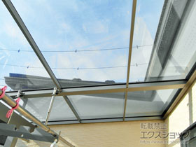 のバルコニー・ベランダ屋根 スピーネ F型 屋根タイプ 連棟 積雪〜20cm対応 施工例