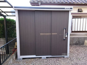 の物置・屋外倉庫 エルモ 一般型 2220×1870×2118（LMD-2218） LMD-2218-DW 施工例