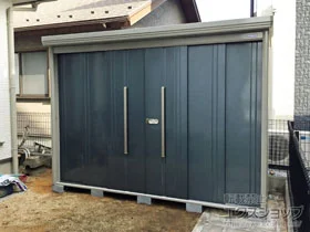 タクボの物置・収納・屋外倉庫 Mr.ストックマンダンディ 多雪型 結露減少型 2900×890×2110（ND-Z2908） ND-Z2908-J 施工例