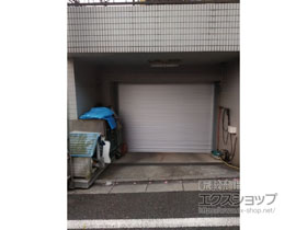 のガレージシャッター ガレージシャッタークワトロ 電動式 内部付タイプ 施工例