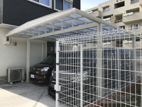 のカーポート フーゴAプラス (アーチスタイル) ワイド 木調色 積雪〜20cm対応 施工例