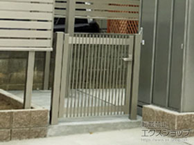 の門扉 シンプレオ門扉T1型 縦格子 片開き 門柱使用 施工例
