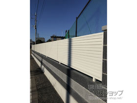 のフェンス・柵 ミエーネフェンス 目隠しルーバータイプ 自由柱施工 施工例