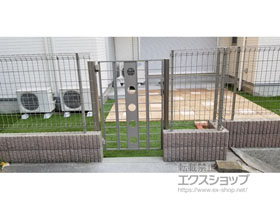 の門扉 アーキキャスト BC型 単色 片開き デザイン門柱A使用 施工例