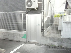 の門扉 シンプレオ門扉4型 縦太格子 片開き 門柱使用 施工例