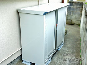 の物置・屋外倉庫 グランプレステージジャンプ 1304×530×1100（GP-135D-F） GP-135D-F-MW 施工例