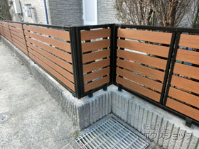 のフェンス・柵 モクアルフェンス 横板タイプ 自由柱施工 施工例
