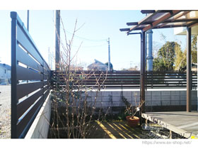 のフェンス・柵 モクアルフェンス 横板タイプ 自由柱施工 施工例