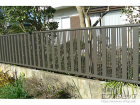 のフェンス・柵 ハイミレーヌR5型フェンス フリーポールタイプ 施工例