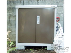 の物置・屋外倉庫 アイビーストッカー 900×515×903（BJX-095A） BJX-095A-TB 施工例