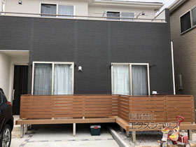 のウッドデッキ リウッドデッキ 200＋ルシアスデッキフェンスA01型〈横板格子〉 施工例