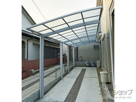 のカーポート ネスカR (ラウンドスタイル) 縦連棟 積雪〜20cm対応 施工例