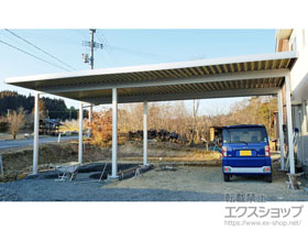 のカーポート G-1SS  3台用+α 間口連結 角柱6本柱 デラックスタイプ 積雪〜50cm対応 施工例