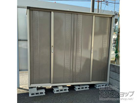 の物置・屋外倉庫 グランプレステージジャンプ 2247×750×1900（GP-227A-F） GP-227A-F-CB 施工例