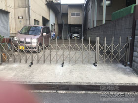 のカーゲート トリップゲート RB型 ノンレール 片開き親子 57DO(13S+44T) 施工例