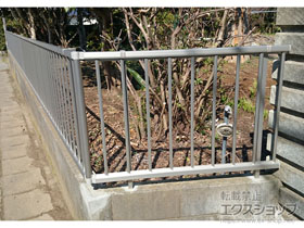 のフェンス・柵 ミエッタフェンス 防犯たて格子タイプ 自由柱施工 施工例